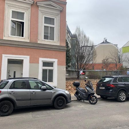 Ferienwohnung Modern Flat With Parking Space Wien Exterior foto